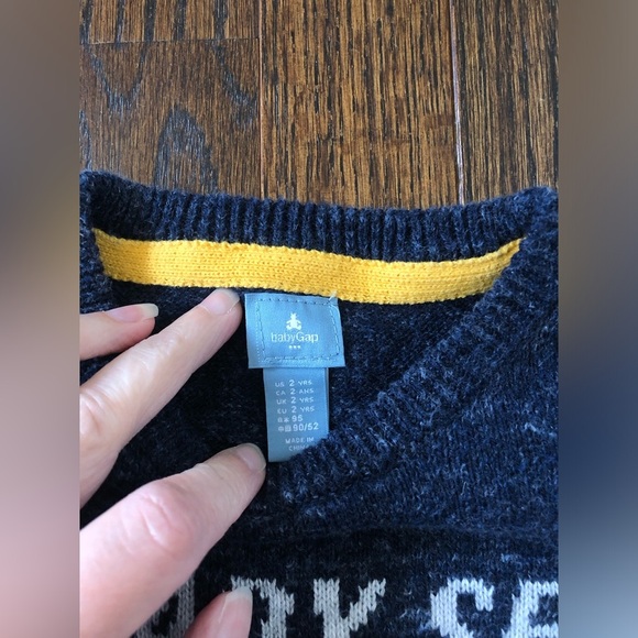 babyGap Boys 2/2T Heathered Navy Blue Knit Crewneck Sweater w/Racing Car - VGUC! - Picture 4 of 7